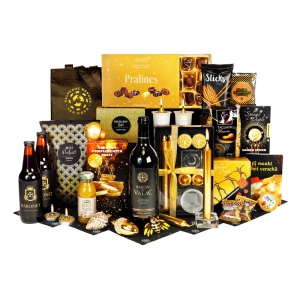 Kerstkado's Uitgebreide kerstkado's goedgevuld met drank en etenswaren