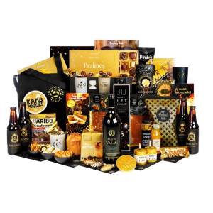 Trendy kerstpakketten Moderne en trendy kerstpakketten aangevuld met diverse drank en etenswaren