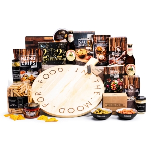 Kerstpakket met hout met een leuke en verrassende pizzaplank Kerstpakket met hout met een leuke en verrassende pizzaplank