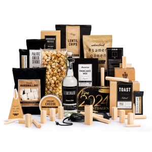 Kerstpakket met spelletjes en heerlijke hapjes 